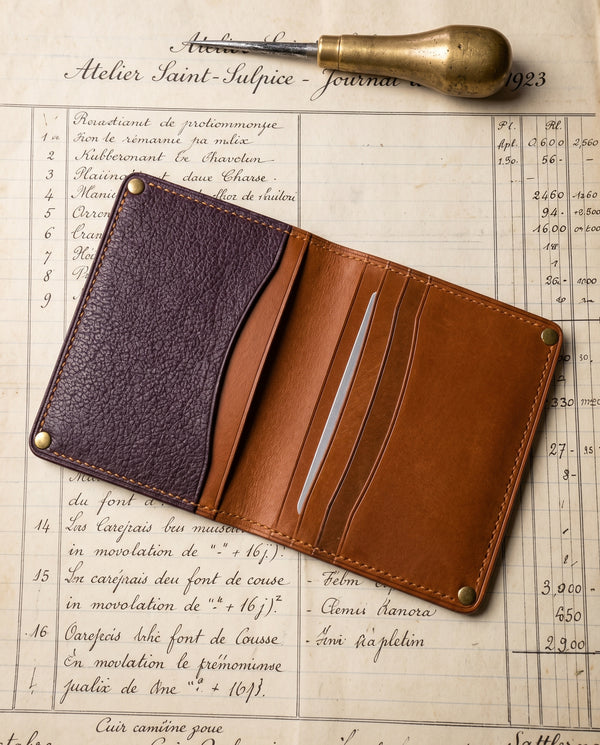 Étui Slim Rivoli · Aubergine et Cognac
